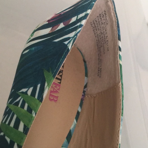 Summer floral heels - Picture 3 of 3